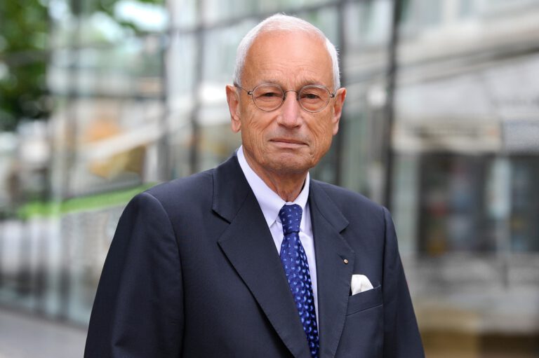 steinpichler-Prof-Dr-Hartmut-H-Kunstmann-1200